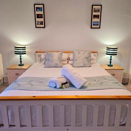 אילפרקומב Sea Views, Big 2 Bed Flat Close To Beach & Harbour מראה חיצוני תמונה