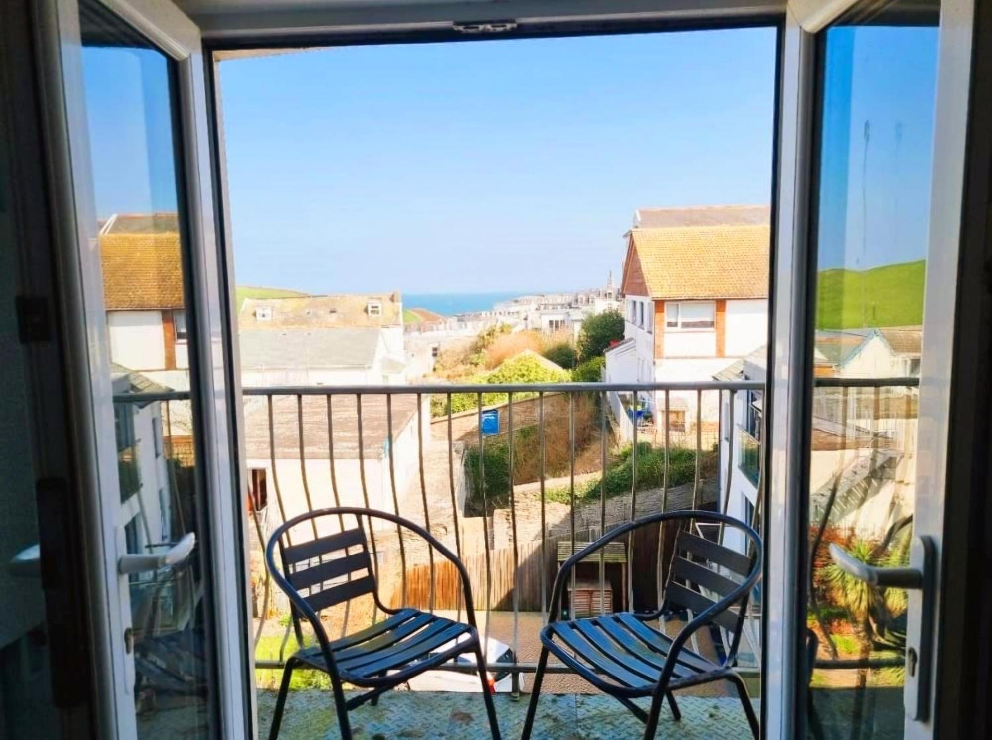 אילפרקומב Sea Views, Big 2 Bed Flat Close To Beach & Harbour מראה חיצוני תמונה